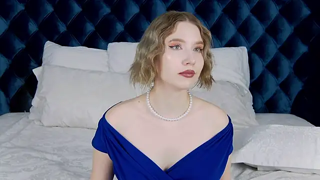 LiliLinn online show from 01-31-25, 02:17