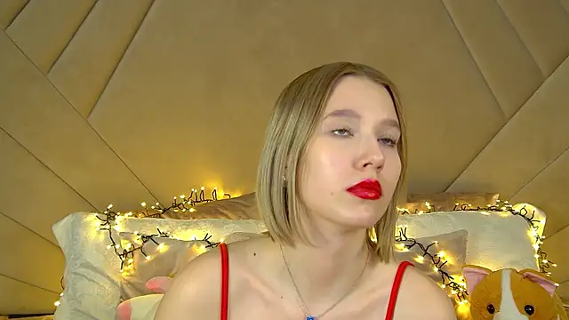 LiliLinn online show from 03-17-25, 02:45