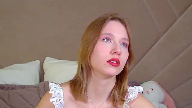 LiliLinn online show from 01-16-26, 04:49