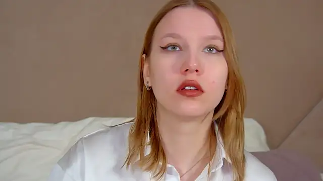 LiliLinn online show from 05-19-26, 04:41
