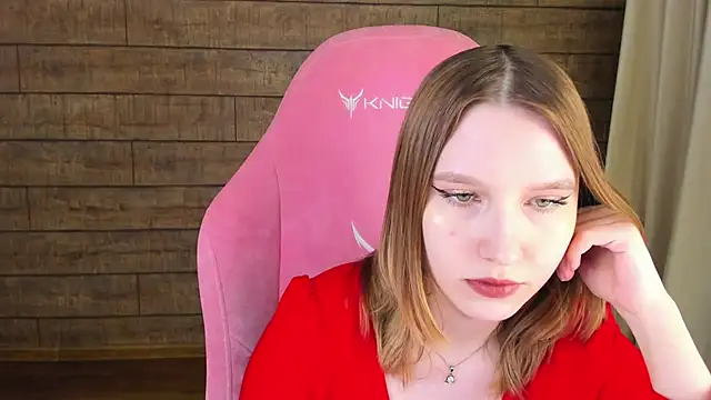 LiliLinn online show from 06-05-26, 07:03