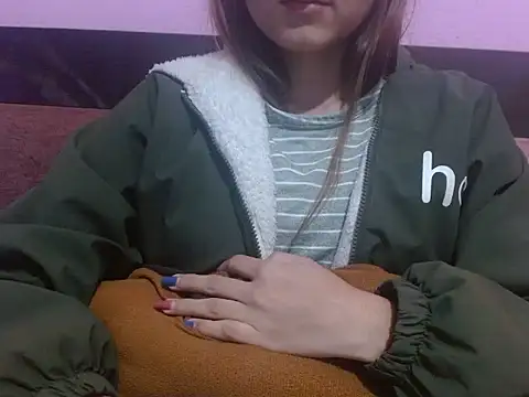 Snapshot of silky_milky chatting on 12-16-24, 11:39 silky milky online show from 12-16-24, 11:39