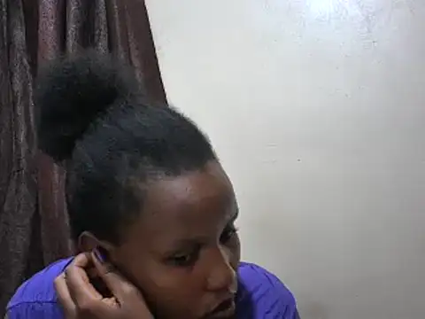 Snapshot of afrikaqueen chatting on 01-27-25, 05:48 afrikaqueen online show from 01-27-25, 05:48