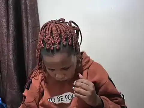 Snapshot of afrikaqueen chatting on 02-21-25, 07:34 afrikaqueen online show from 02-21-25, 07:34