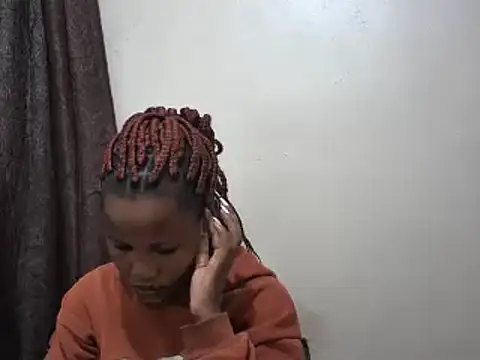 Snapshot of afrikaqueen chatting on 02-21-25, 05:20 afrikaqueen online show from 02-21-25, 05:20