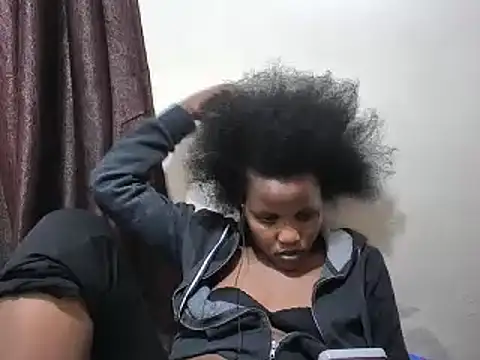 Snapshot of afrikaqueen chatting on 03-15-25, 12:47 afrikaqueen online show from 03-15-25, 12:47