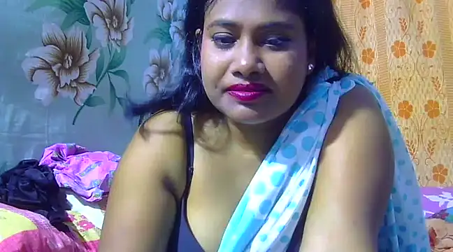 Snapshot of sexy_roma chatting on 02-16-25, 07:27 sexy roma online show from 02-16-25, 07:27