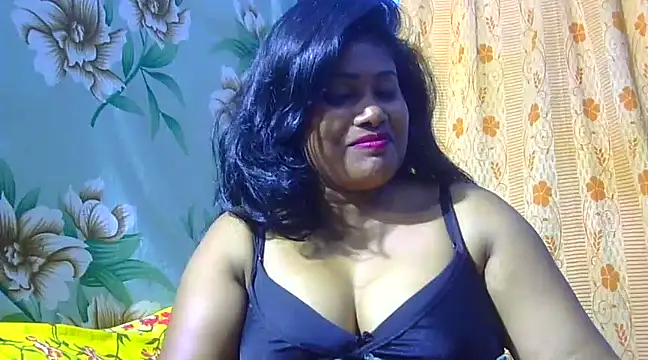 Snapshot of sexy_roma chatting on 02-26-25, 06:54 sexy roma online show from 02-26-25, 06:54