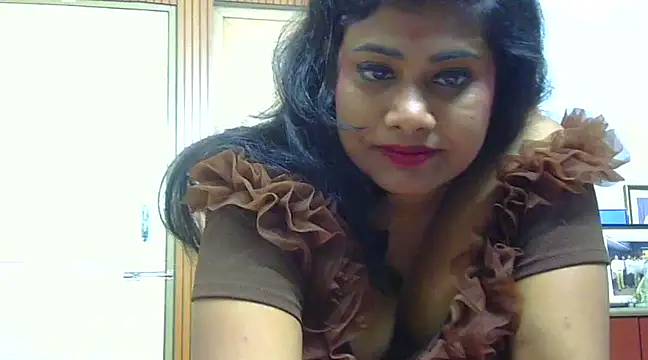 Snapshot of sexy_roma chatting on 03-14-25, 06:50 sexy roma online show from 03-14-25, 06:50