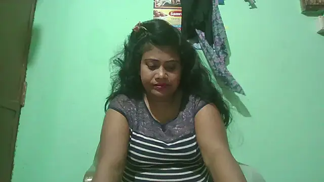 Snapshot of sexy_roma chatting on 06-26-26, 01:48 sexy roma online show from 06-26-26, 01:48