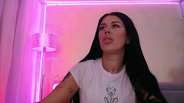 LaylaCruzRose online show from 06-28-26, 06:30