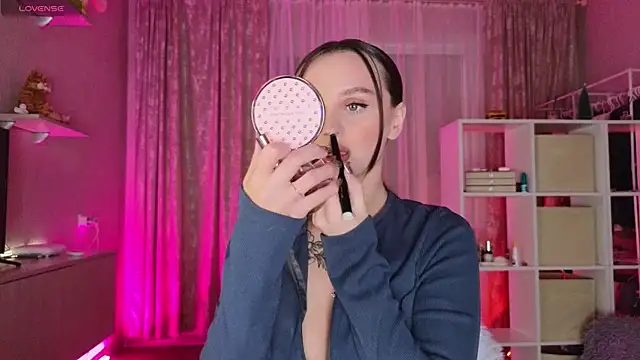 Katy perry  online show from 02-16-25, 03:58