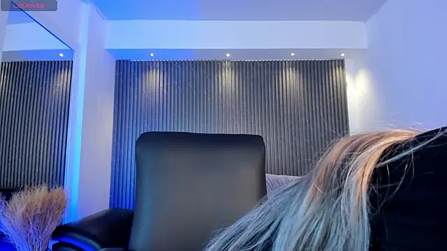 Snapshot of Alessia_Taylorr chatting on 09-10-25, 11:54 Alessia Taylorr online show from 09-10-25, 11:54