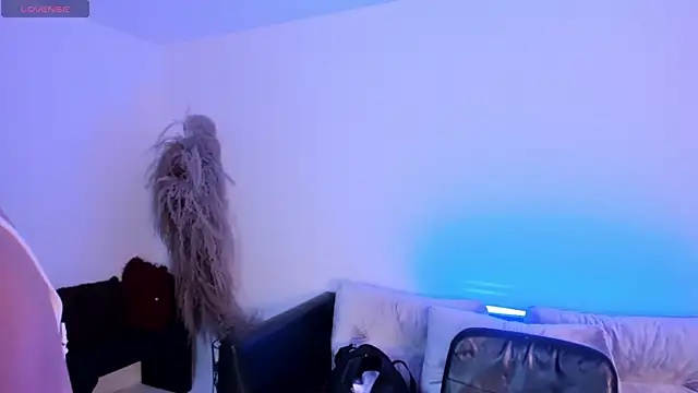 Snapshot of Alessia_Taylorr chatting on 09-26-25, 11:14 Alessia Taylorr online show from 09-26-25, 11:14