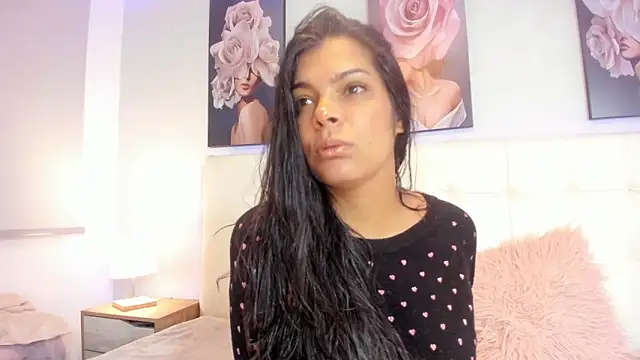 Sweetdreamses  online show from 02-04-25, 12:22