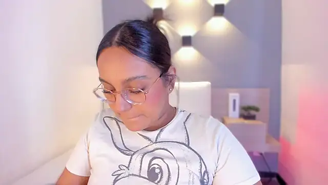 ellamontoya online show from 02-07-25, 04:27