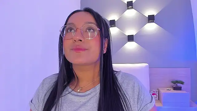 ellamontoya online show from 02-11-25, 04:22