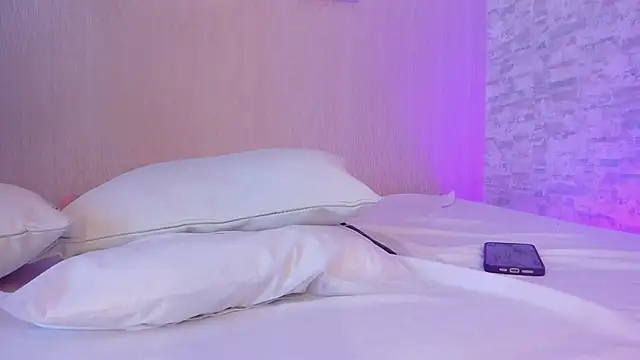 ellamontoya online show from 02-14-25, 07:28