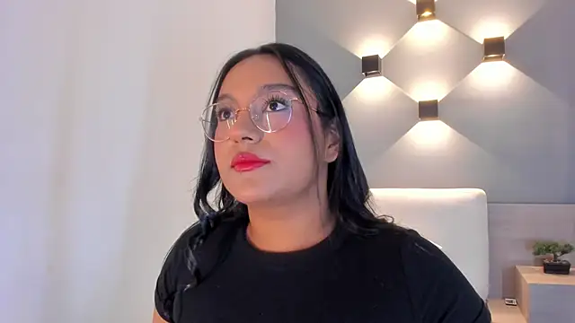 ellamontoya online show from 09-19-25, 11:11