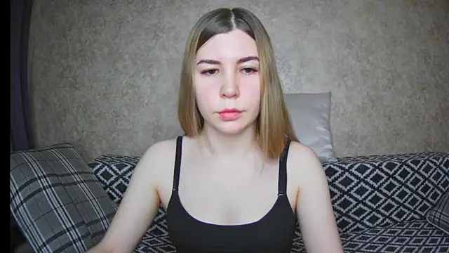 Snapshot of ElllaNuar chatting on 12-09-24, 02:13 ElllaNuar online show from 12-09-24, 02:13