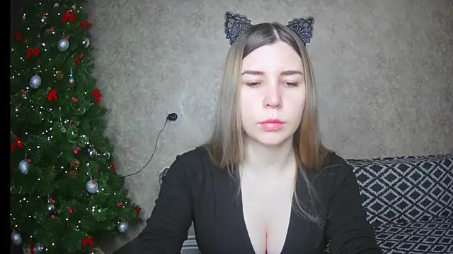 Snapshot of ElllaNuar chatting on 01-28-25, 02:00 ElllaNuar online show from 01-28-25, 02:00