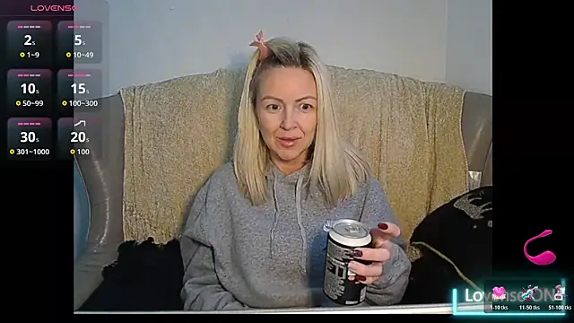 Angelamariexox online show from 10-21-25, 04:51