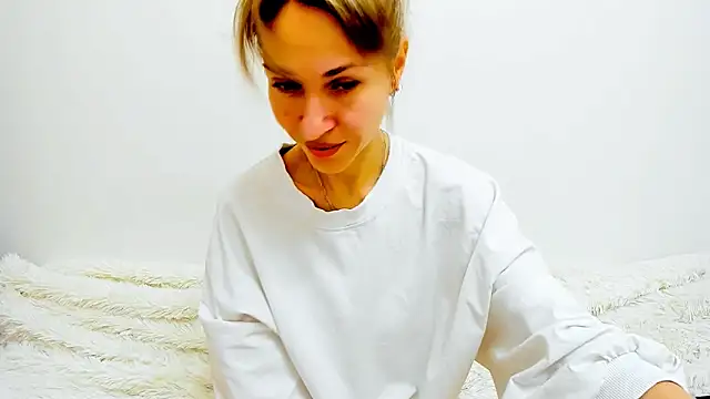 Mona Cruz online show from 03-06-25, 08:16