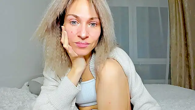 Mona Cruz online show from 03-19-25, 09:05