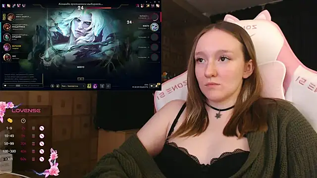 MoonlishSiren online show from 09-08-25, 08:30