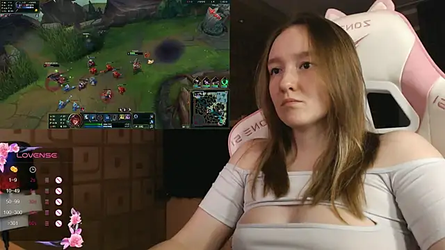 MoonlishSiren online show from 10-04-25, 07:12