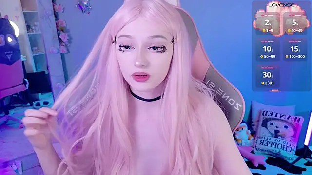 Snapshot of White_kitty01 chatting on 04-19-26, 02:49 White kitty01 online show from 04-19-26, 02:49