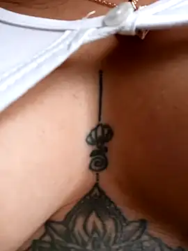 Snapshot of Freyja300 chatting on 12-10-24, 05:33 Freyja300 online show from 12-10-24, 05:33