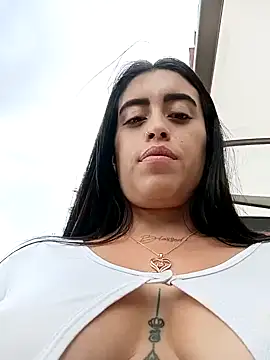 Snapshot of Freyja300 chatting on 01-16-25, 08:25 Freyja300 online show from 01-16-25, 08:25