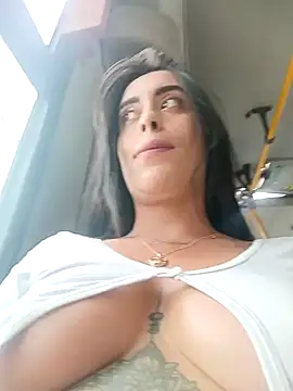 Snapshot of Freyja300 chatting on 02-05-25, 06:37 Freyja300 online show from 02-05-25, 06:37