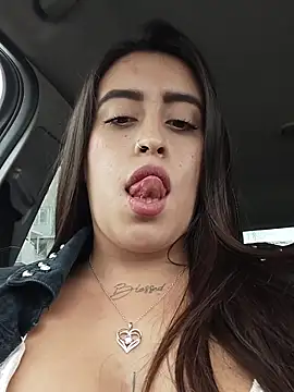 Snapshot of Freyja300 chatting on 10-24-25, 12:12 Freyja300 online show from 10-24-25, 12:12