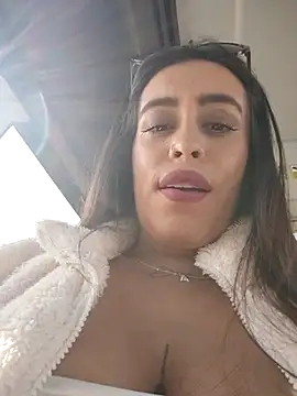 Snapshot of Freyja300 chatting on 11-02-25, 12:29 Freyja300 online show from 11-02-25, 12:29