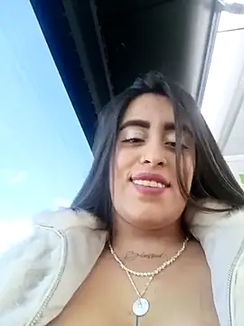 Snapshot of Freyja300 chatting on 11-21-25, 10:25 Freyja300 online show from 11-21-25, 10:25