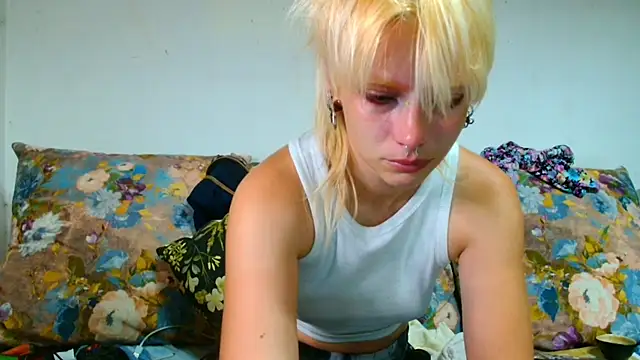 Sophie Bell online show from 08-09-26, 08:25
