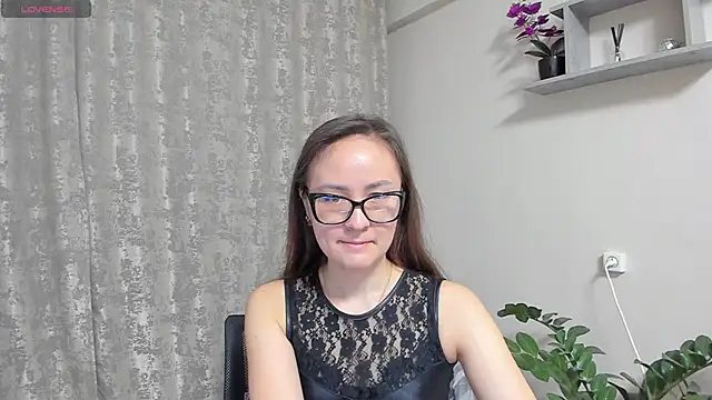 Snapshot of Diana_Taylor chatting on 04-14-26, 09:10 Diana Taylor online show from 04-14-26, 09:10
