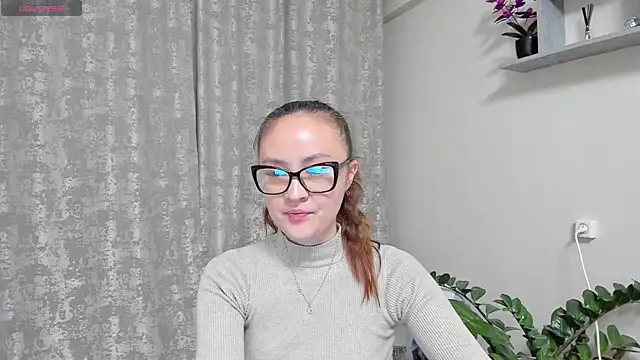 Snapshot of Diana_Taylor chatting on 04-22-26, 09:05 Diana Taylor online show from 04-22-26, 09:05