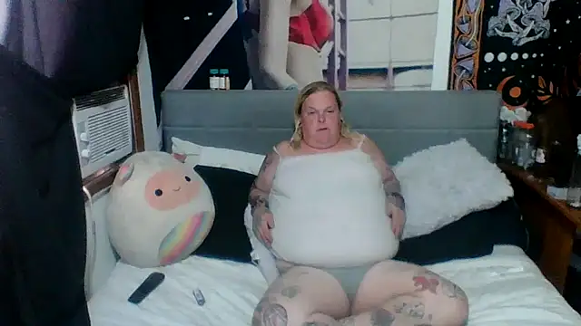 Snapshot of Trans_Girl_next_door420 chatting on 07-02-26, 10:27 Trans Girl next door420 online show from 07-02-26, 10:27