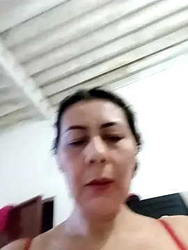 Snapshot of Mia-funny20 chatting on 01-16-25, 10:44 Mia-funny20 online show from 01-16-25, 10:44
