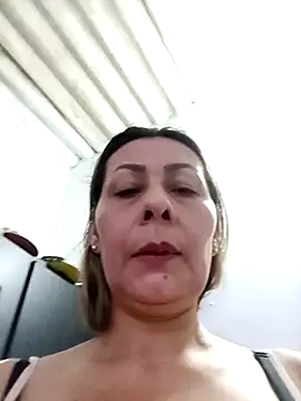 Snapshot of Mia-funny20 chatting on 02-11-25, 07:27 Mia-funny20 online show from 02-11-25, 07:27