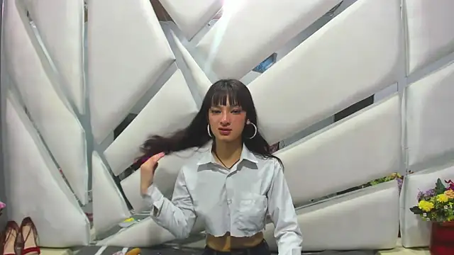 Aurora 18 online show from 02-23-25, 12:19