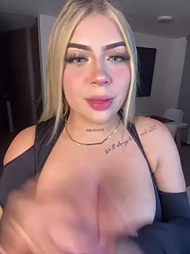 Snapshot of MiaWhitePink_ chatting on 02-07-26, 06:17 MiaWhitePink online show from 02-07-26, 06:17