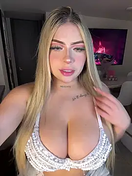 Snapshot of MiaWhitePink_ chatting on 02-28-26, 05:19 MiaWhitePink online show from 02-28-26, 05:19