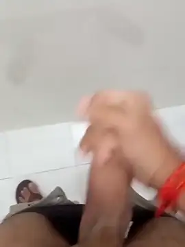 Snapshot of Sweety_2144 chatting on 10-12-25, 04:33 Sweety 2144 online show from 10-12-25, 04:33