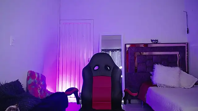 alejandrafitt online show from 10-21-25, 09:04