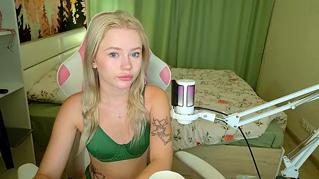 LexieLoree online show from 09-23-25, 03:42