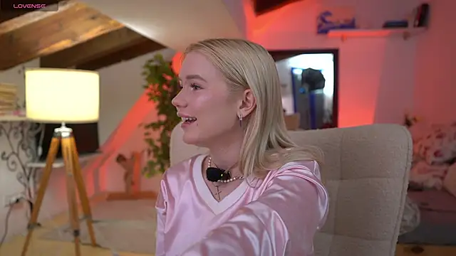 LexieLoree online show from 02-13-26, 04:08